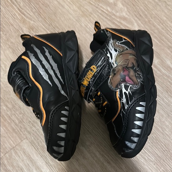 Sporty Black and Orange Sneakers with Velcro Strap light up - Picture 2 of 3